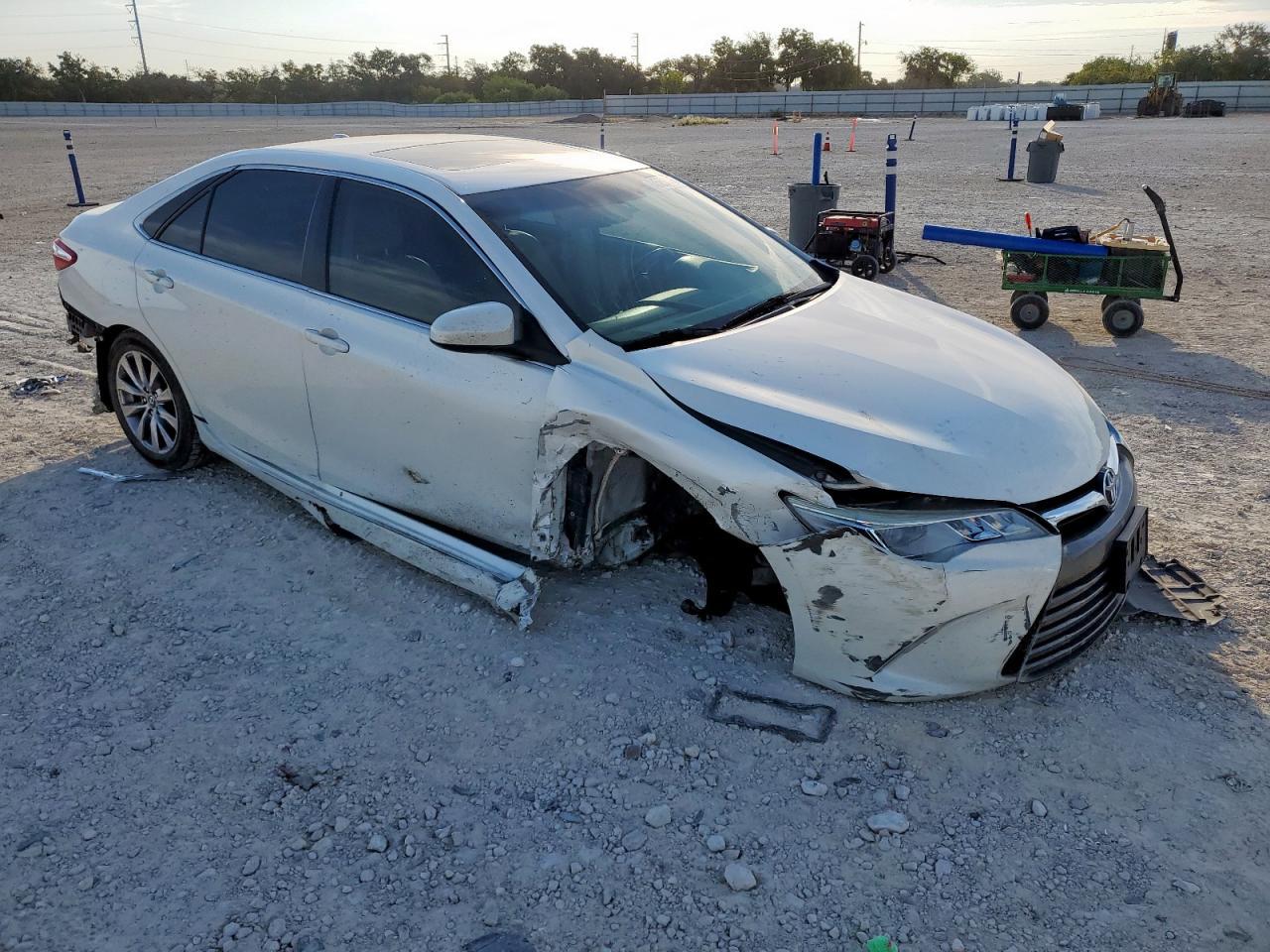 2016 Toyota Camry Xse - Image 4