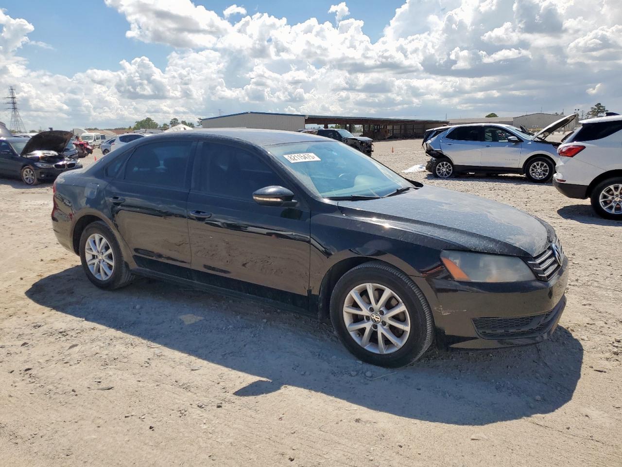 2012 Volkswagen Passat S - Image 4