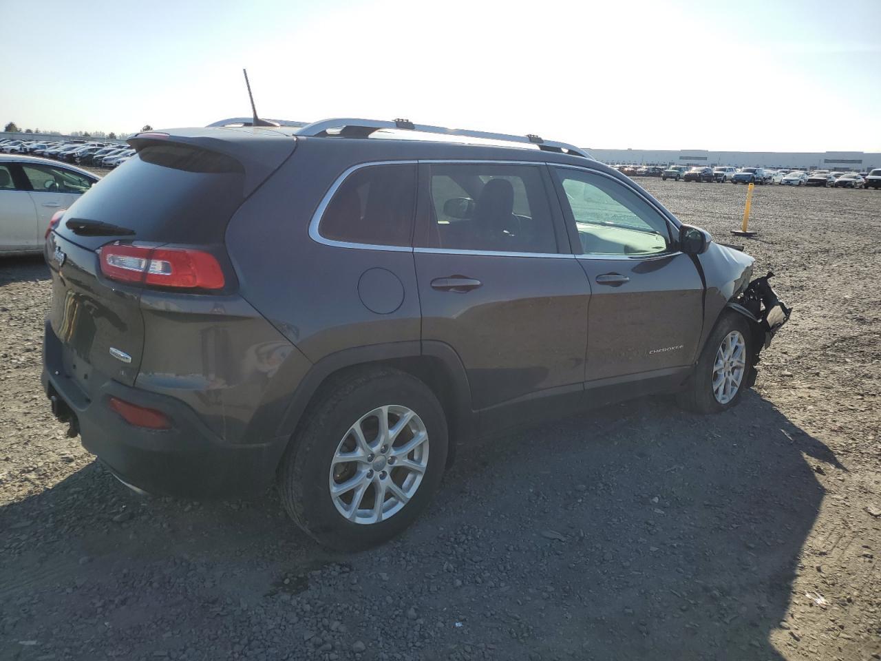 2016 Jeep Cherokee Latitude - Фото 3
