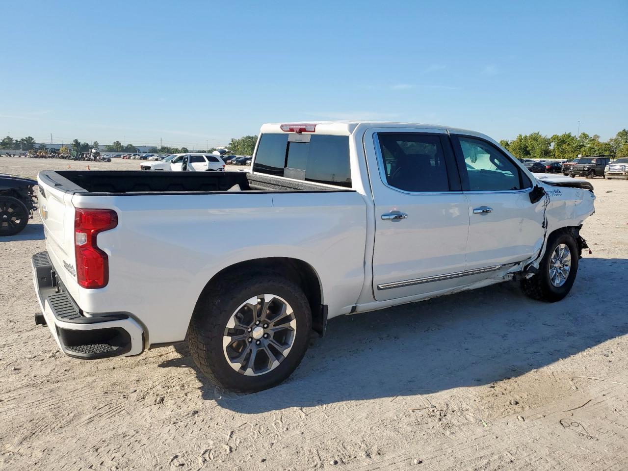 2023 Chevrolet Silverado K1500 High Country - Image 3