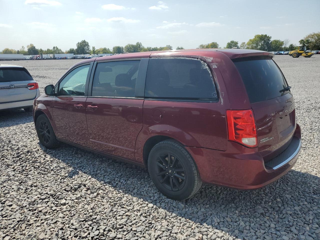 2020 Dodge Grand Caravan Gt - Image 2