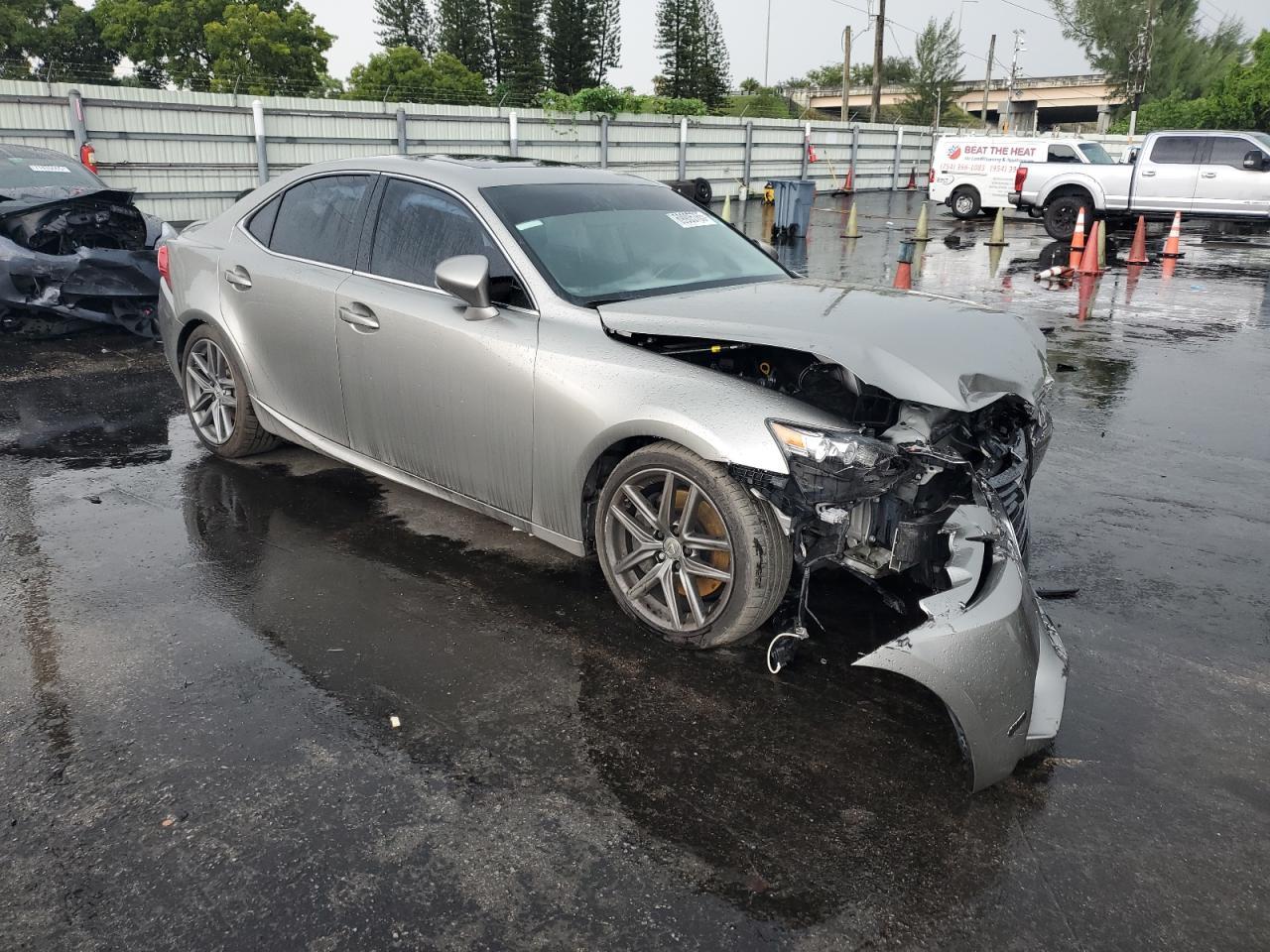 2016 Lexus Is 300 - Фото 4