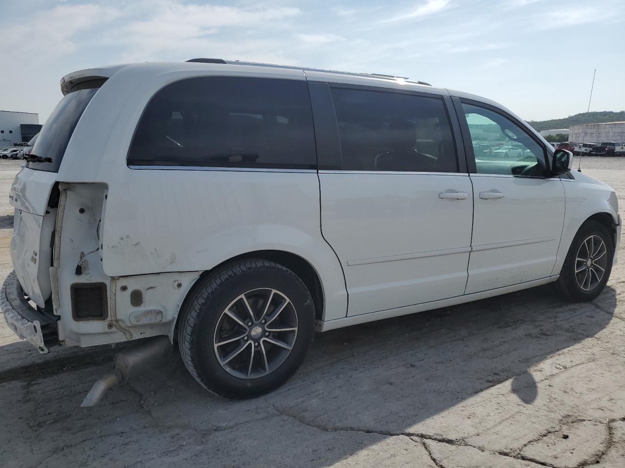 2017 Dodge Grand Caravan Sxt - Фото 3