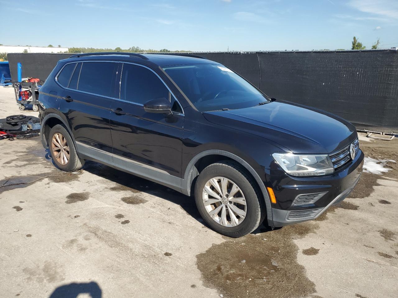 2018 Volkswagen Tiguan Se - Image 4