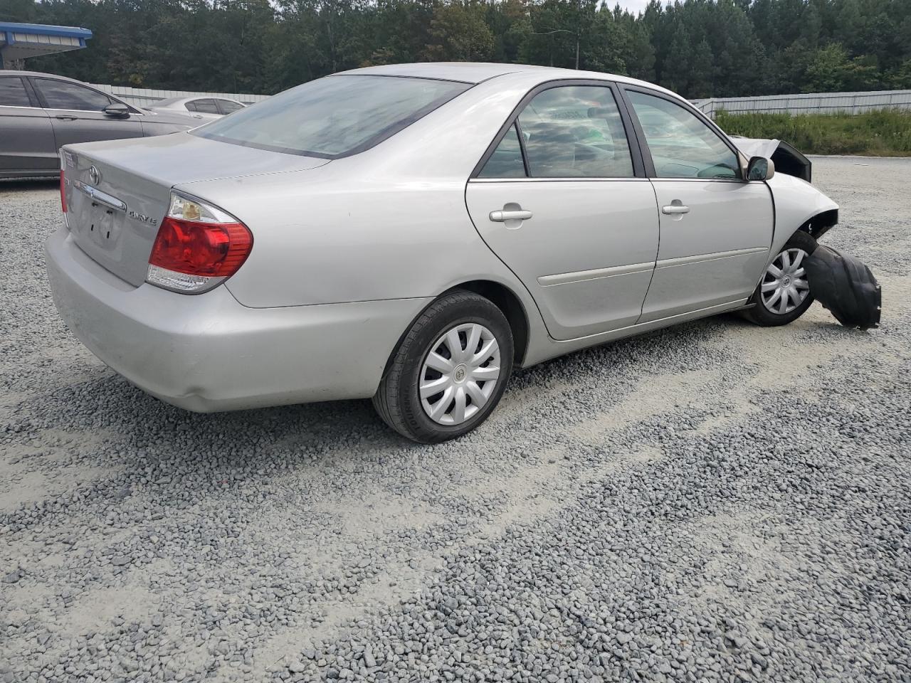 2005 Toyota Camry Le - Фото 3