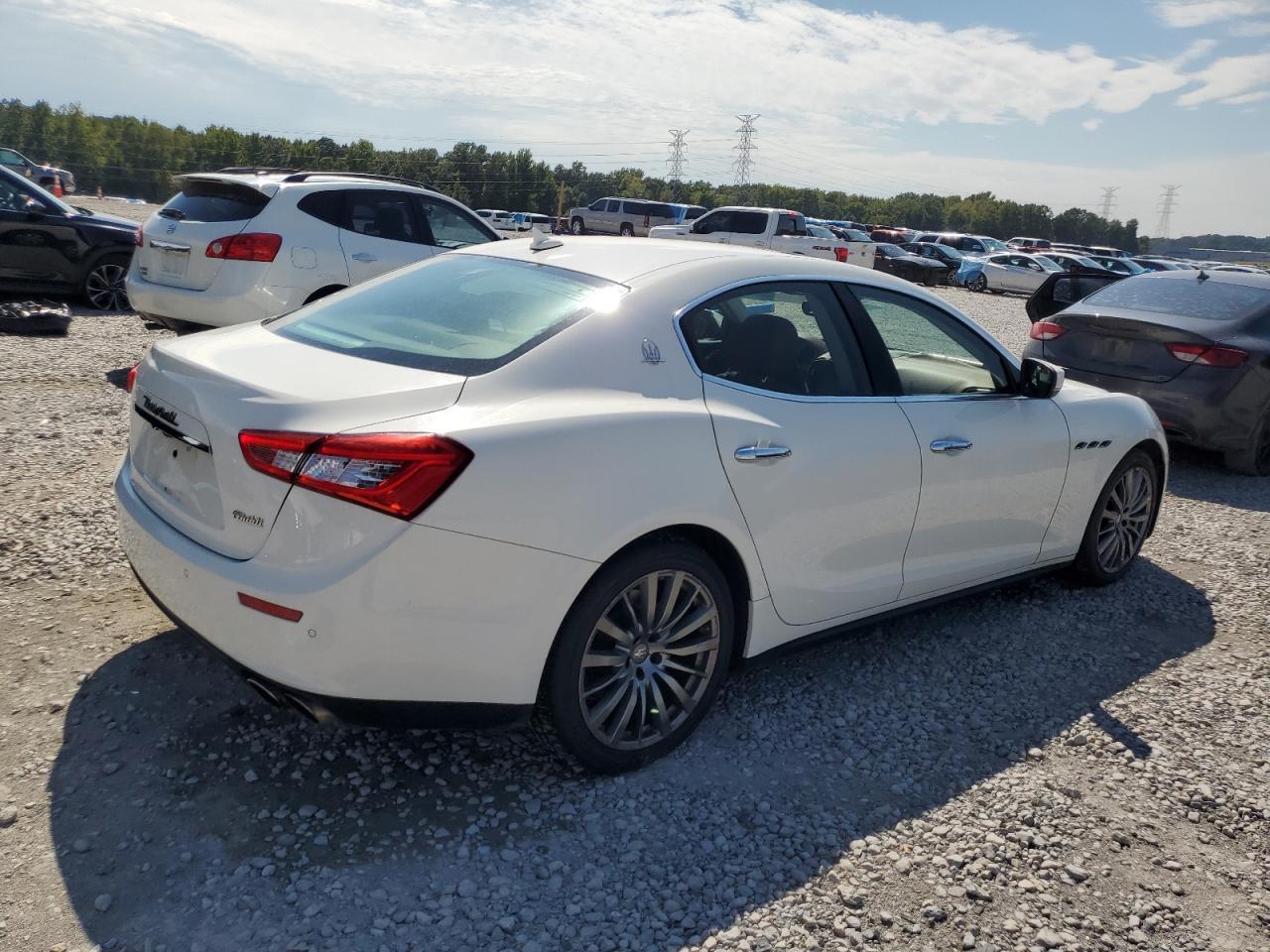 2017 Maserati Ghibli Luxury - Фото 3