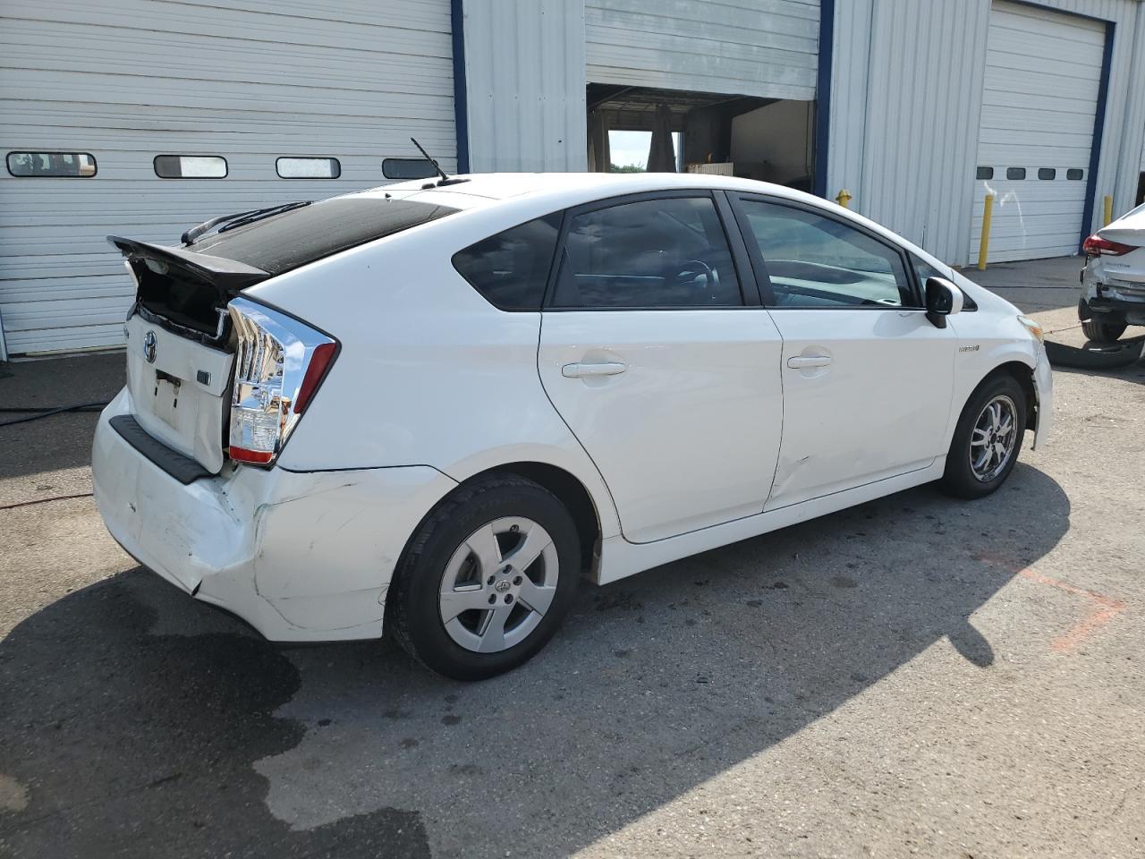 2011 Toyota Prius - Image 3