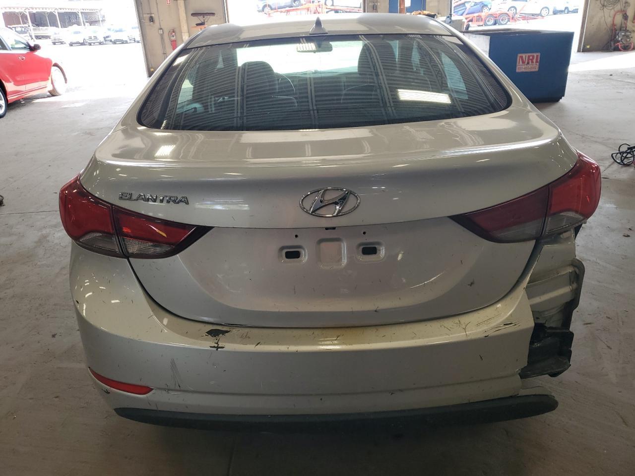 2014 Hyundai Elantra Se - Image 6