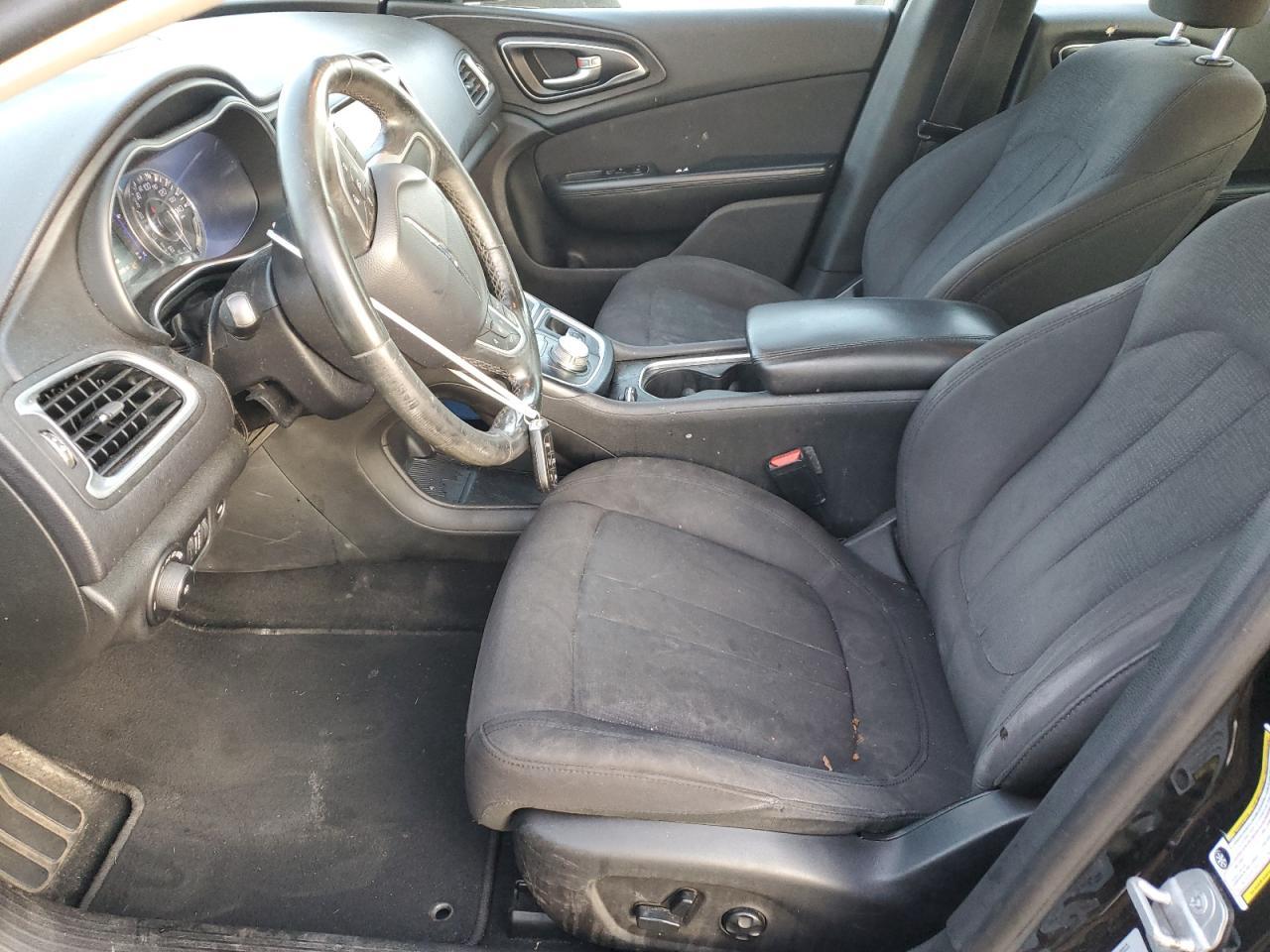 2015 Chrysler 200 Limited - Image 7