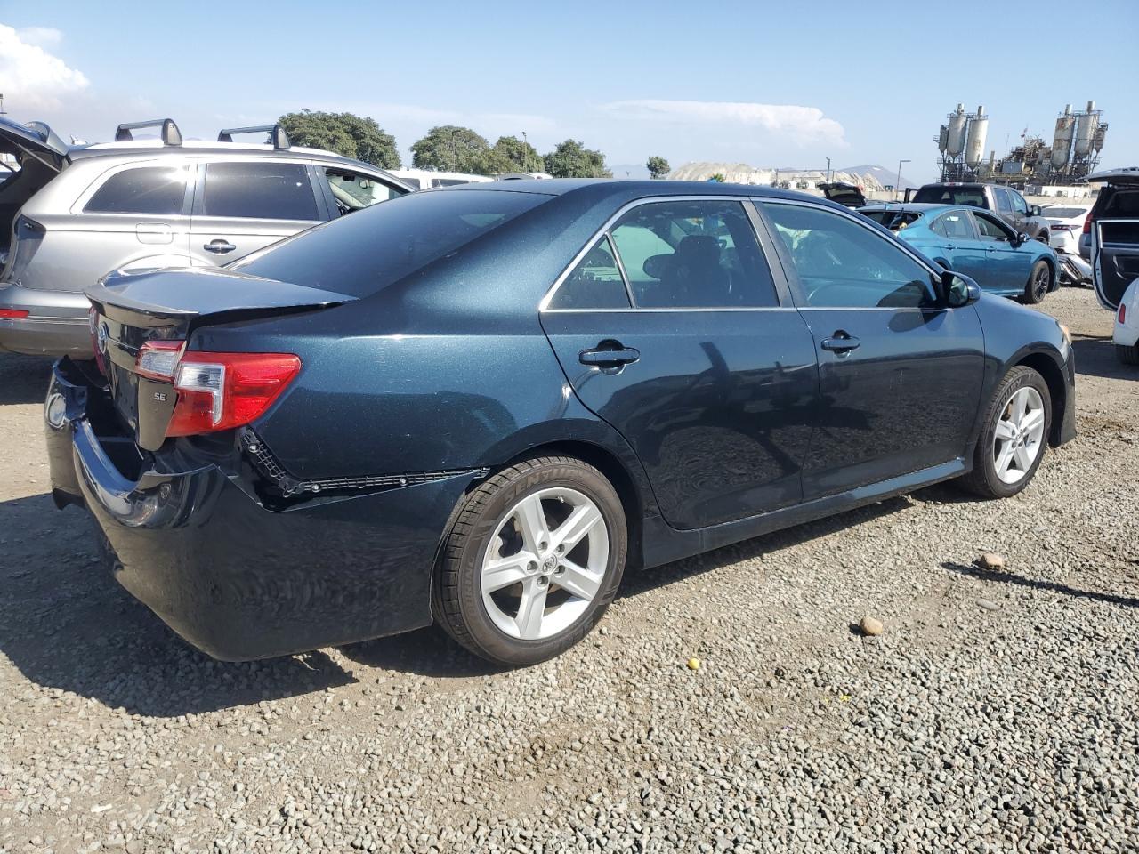 2014 Toyota Camry L - Фото 3