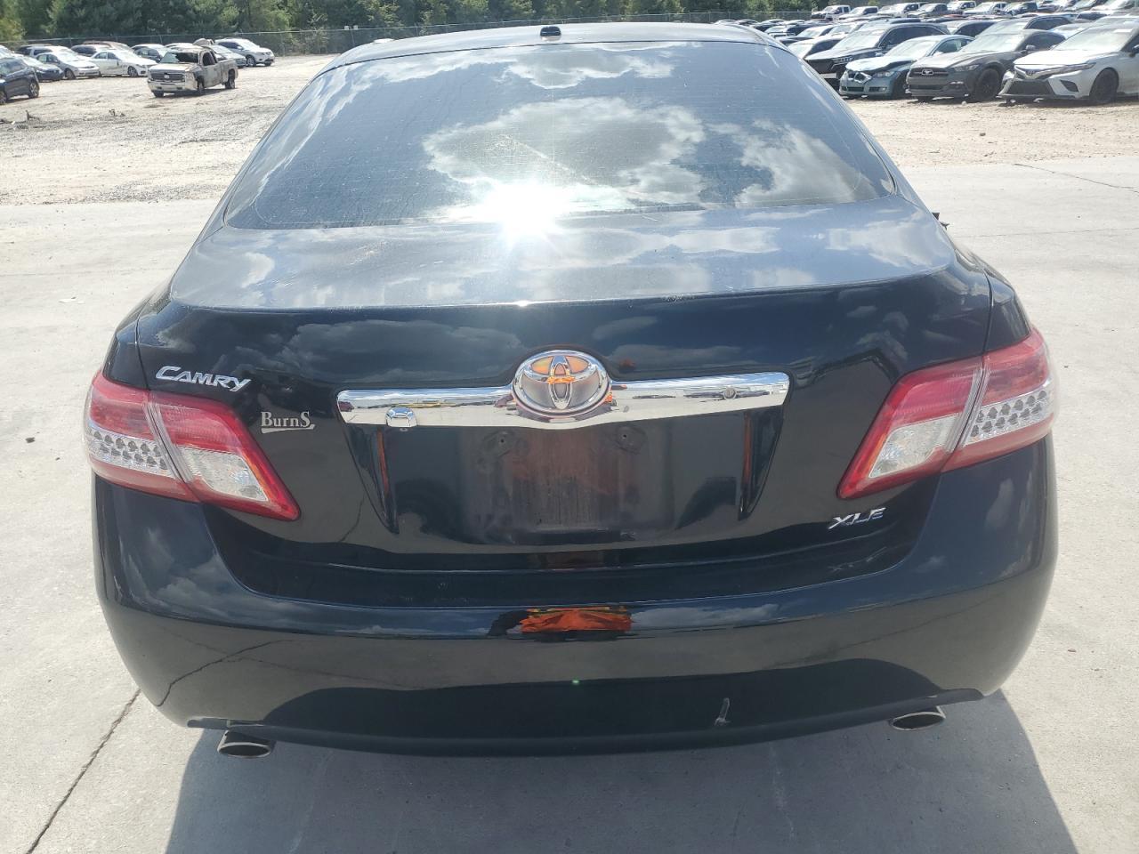 2010 Toyota Camry Se - Фото 6