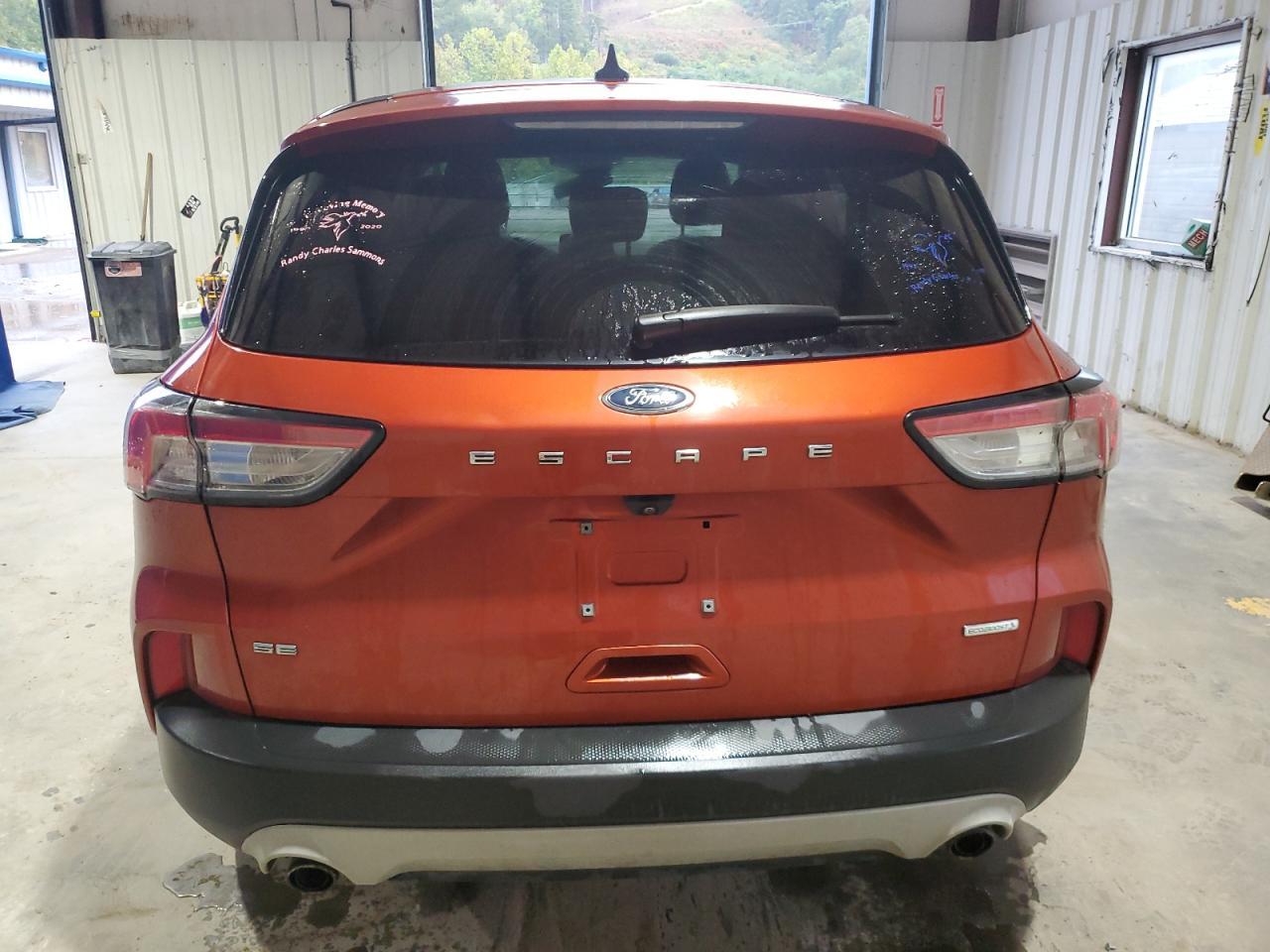2020 Ford Escape Se - Фото 6