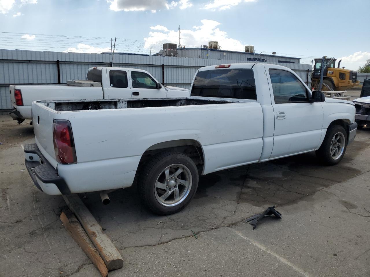 2003 Chevrolet Silverado C1500 - Image 3