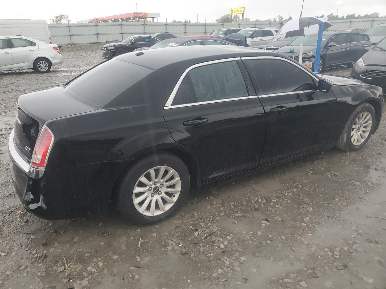 2013 Chrysler 300 - Фото 3