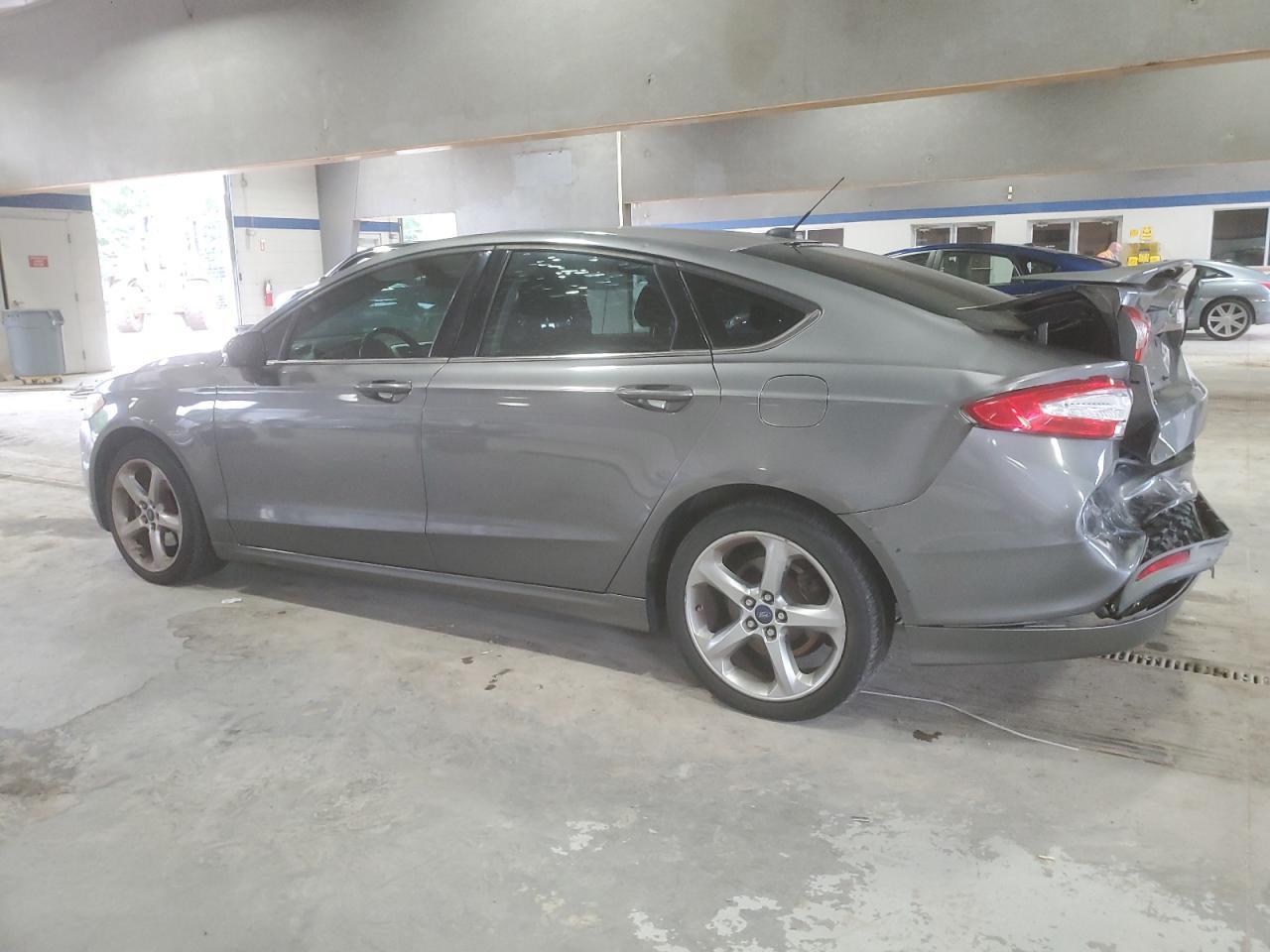 2013 Ford Fusion Se - Фото 2