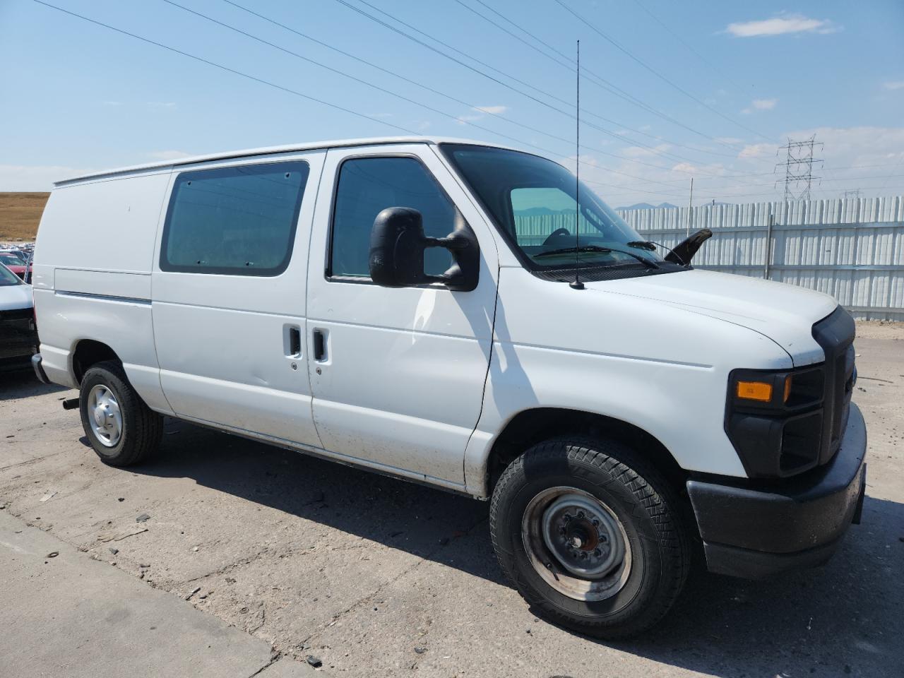 2013 Ford Econoline E250 Van - Фото 4