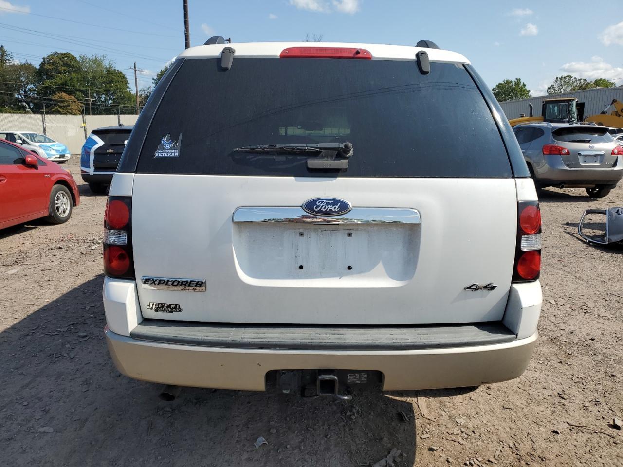 2010 Ford Explorer Eddie Bauer - Фото 6