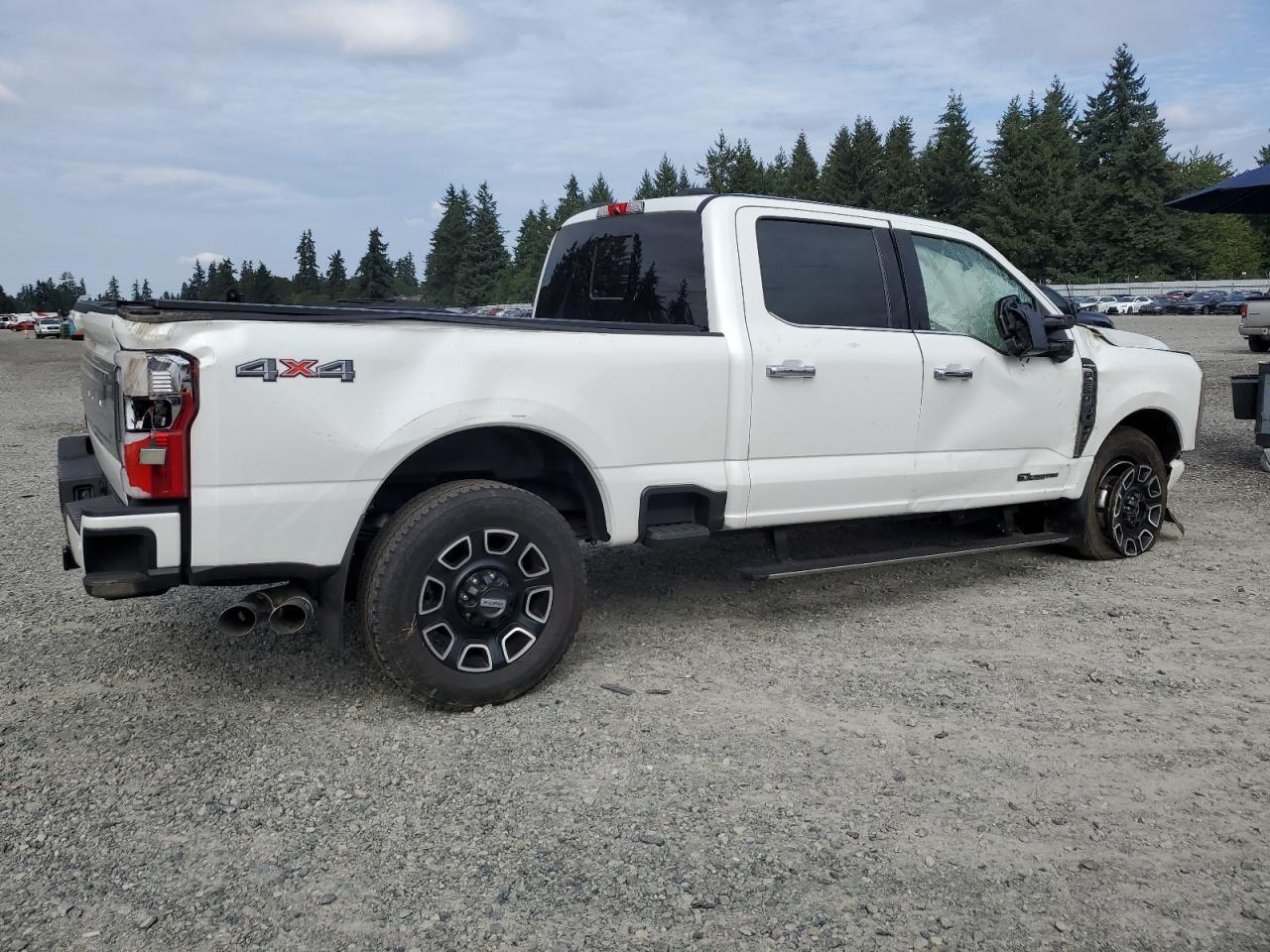 2023 Ford F250 Super Duty - Image 3