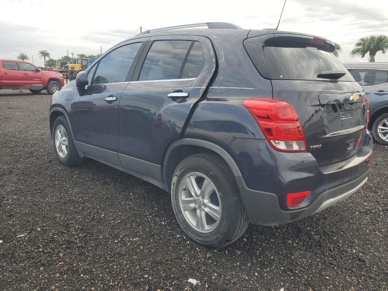 2019 Chevrolet Trax 1Lt - Image 2