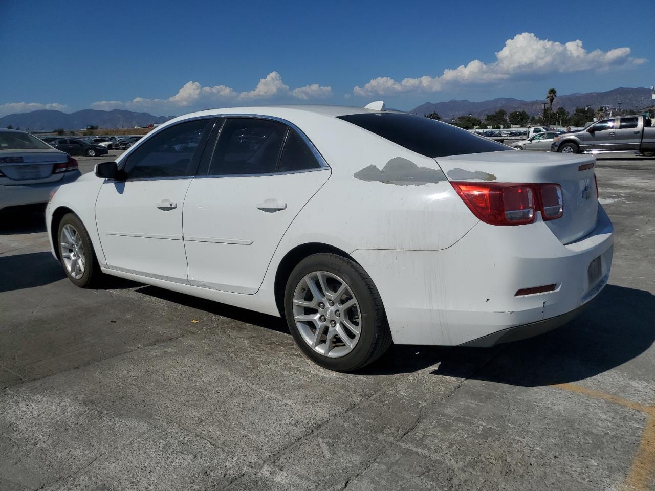 2013 Chevrolet Malibu 1Lt - Image 2