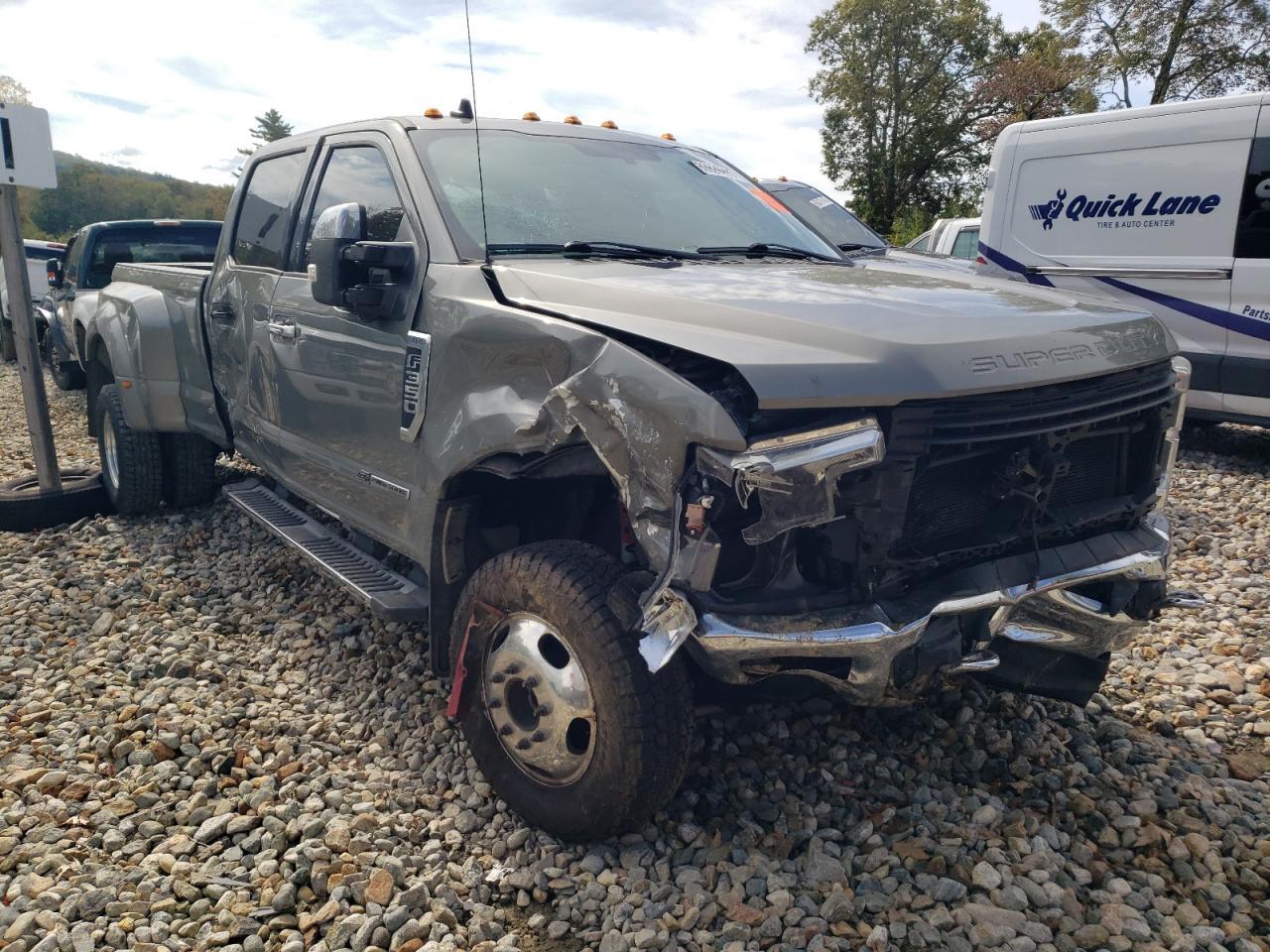 2019 Ford F350 Super Duty - Image 4