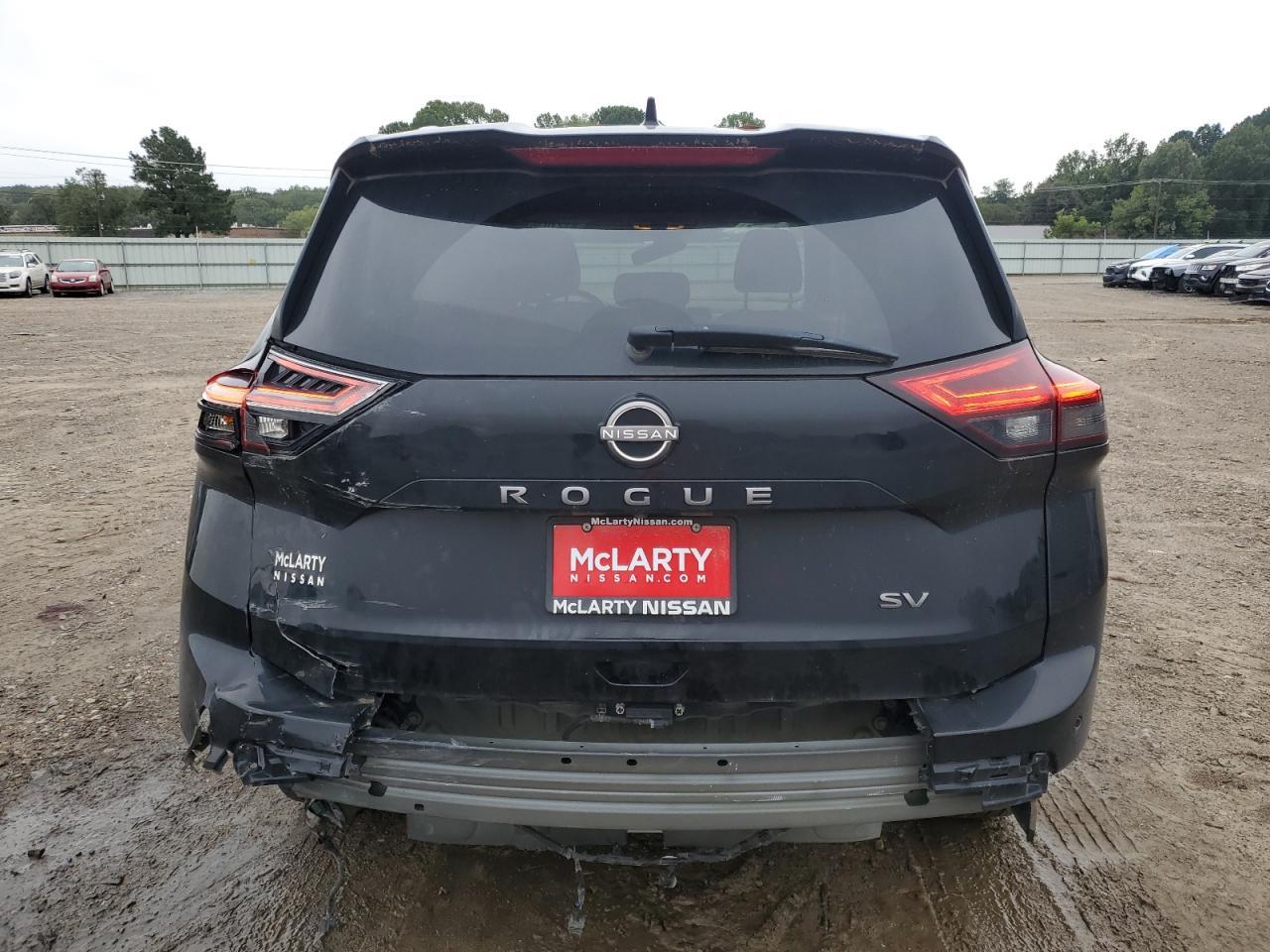 2024 Nissan Rogue Sv - Image 6