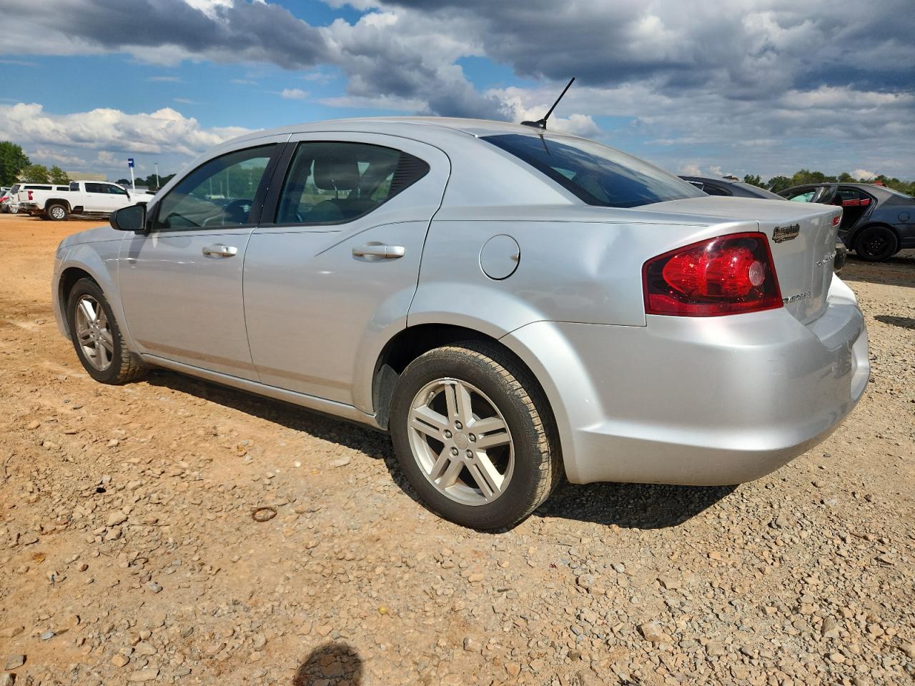 2012 Dodge Avenger Sxt - Image 2