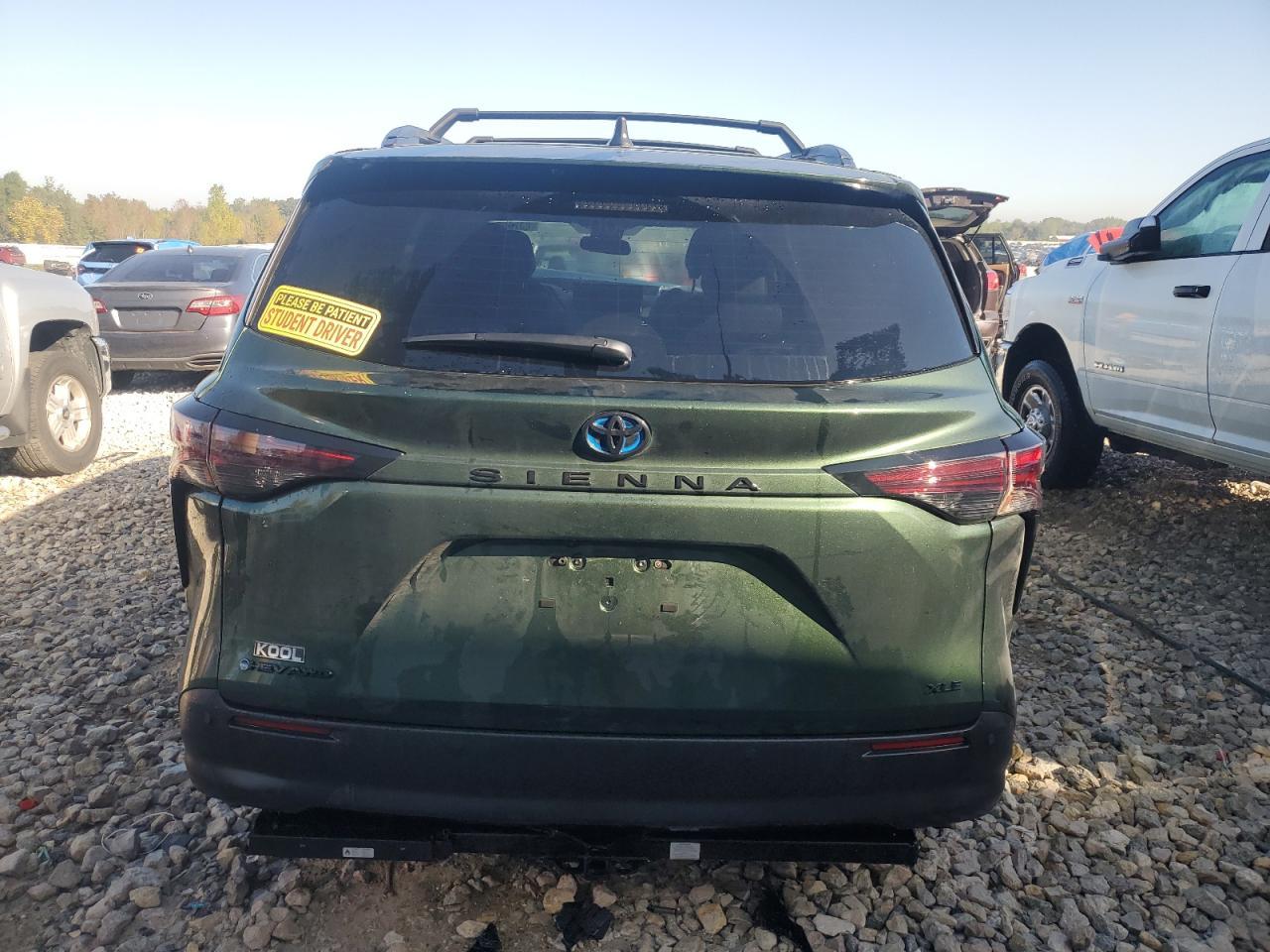 2025 Toyota Sienna Xse - Фото 6