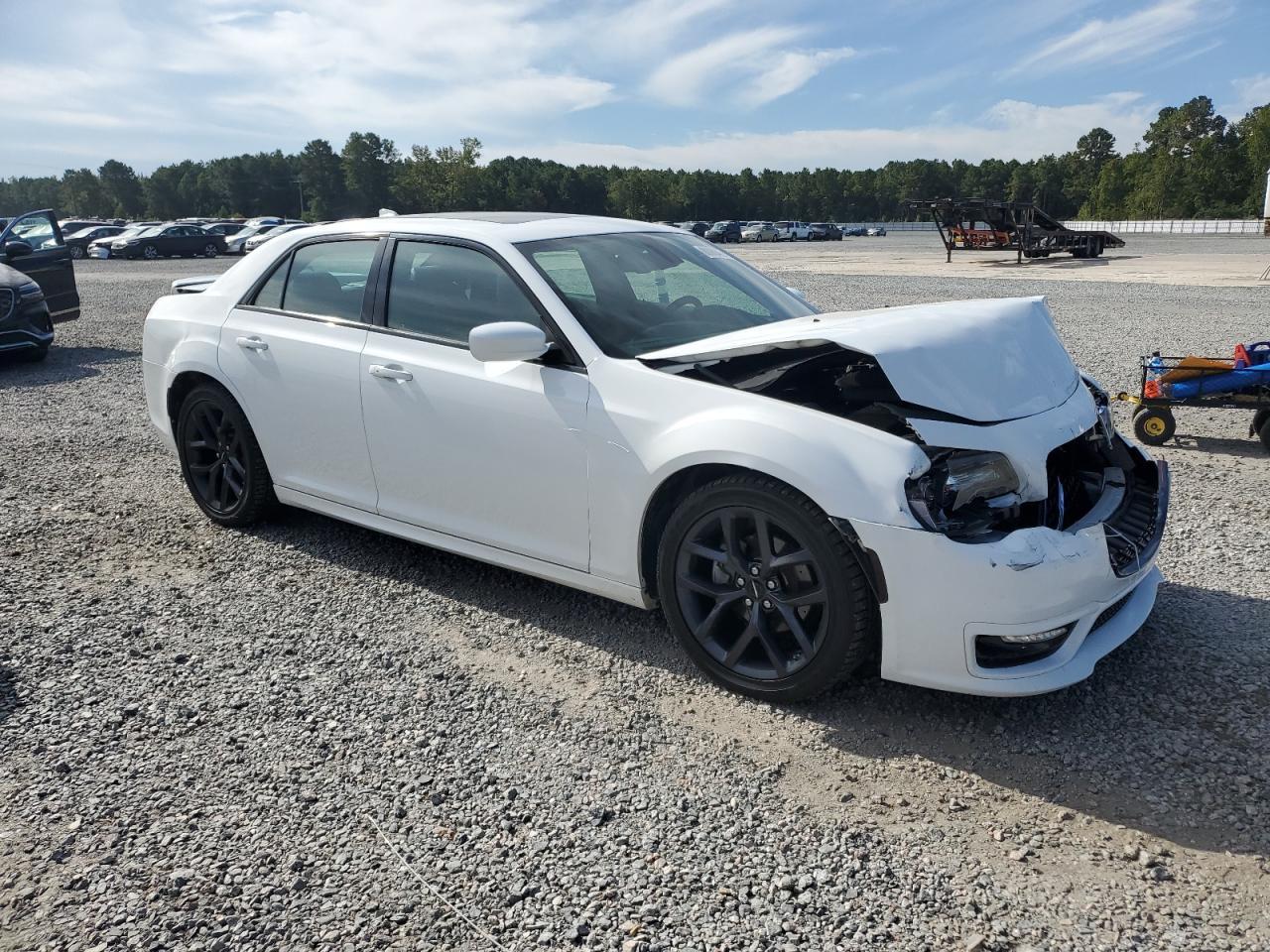 2017 Chrysler 300 S - Image 4