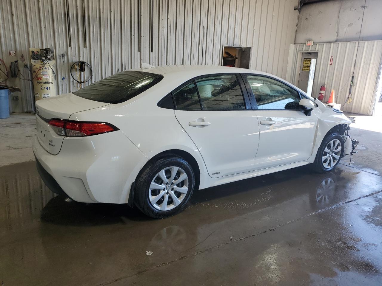 2025 Toyota Corolla Le - Фото 3