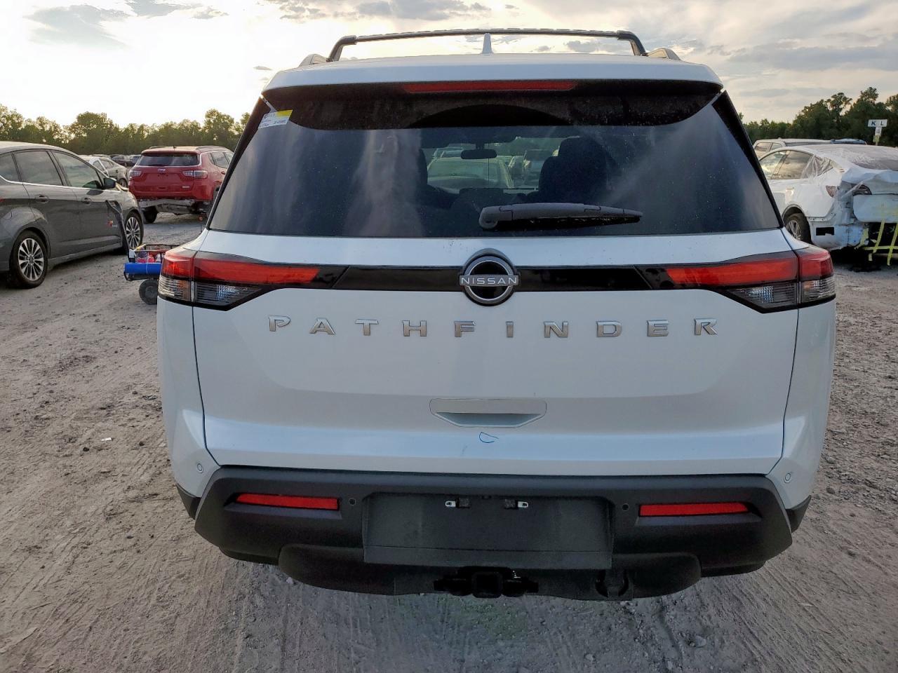 2025 Nissan Pathfinder Sv - Фото 6