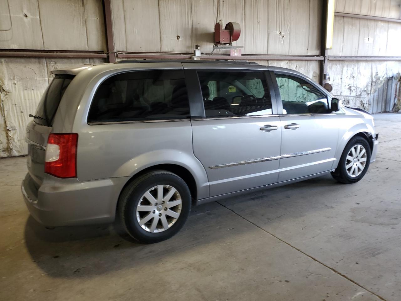 2014 Chrysler Town & Country Touring - Фото 3
