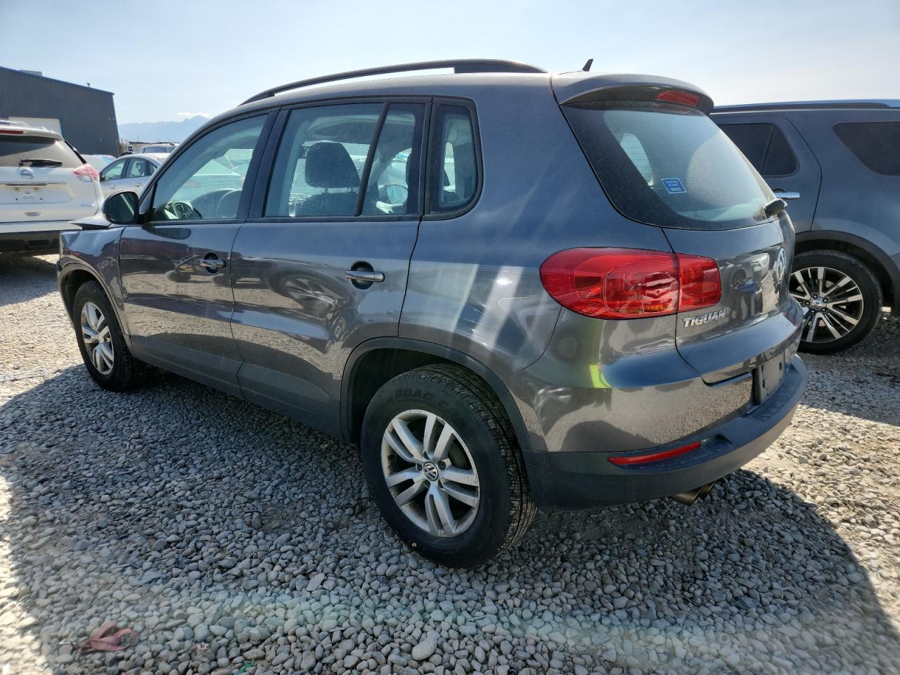 2016 Volkswagen Tiguan S - Image 2