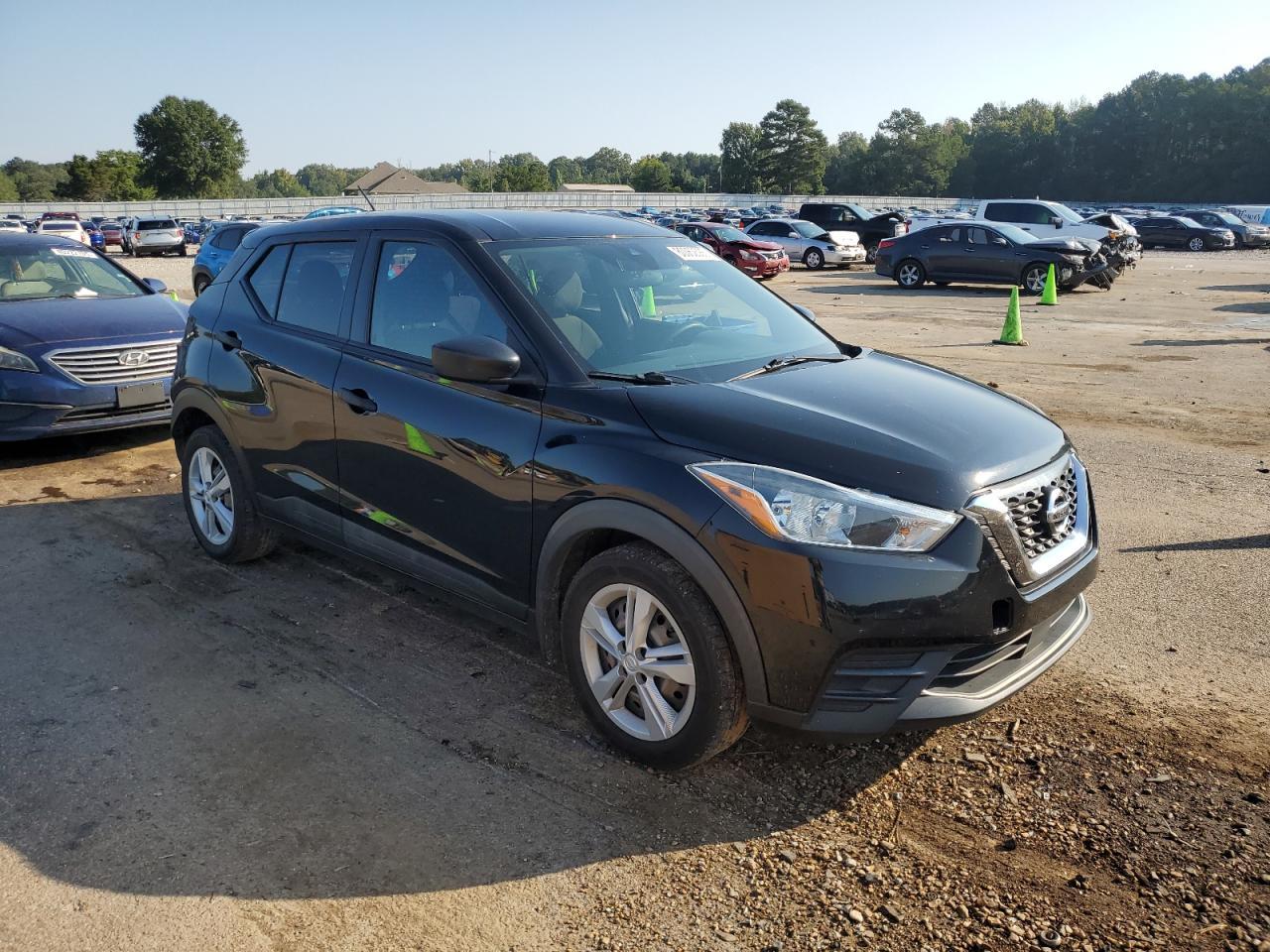 2020 Nissan Kicks S - Фото 4