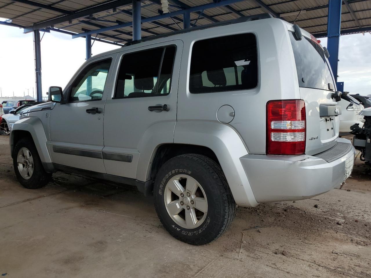 2011 Jeep Liberty Sport - Фото 2