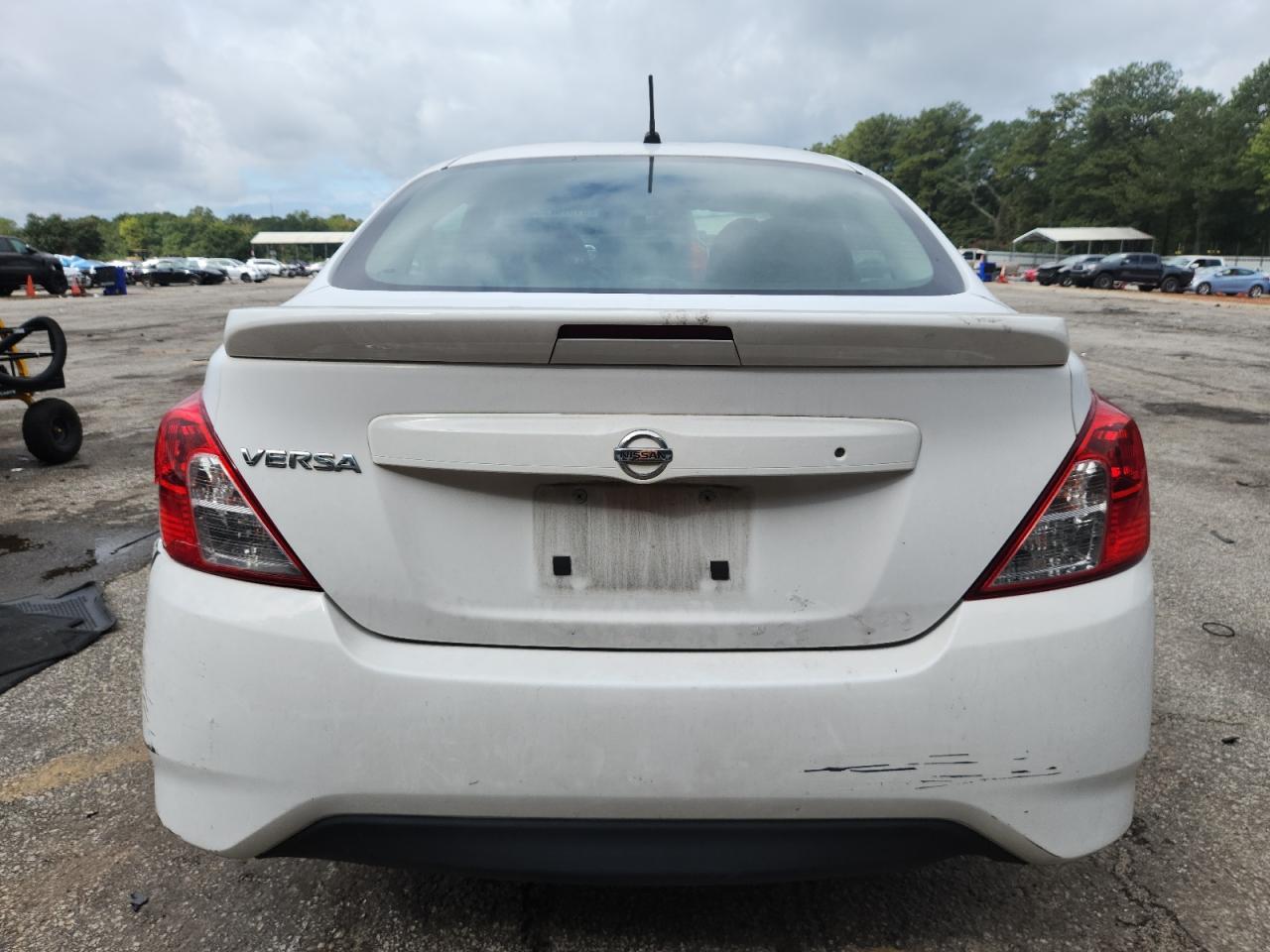 2017 Nissan Versa S - Фото 6