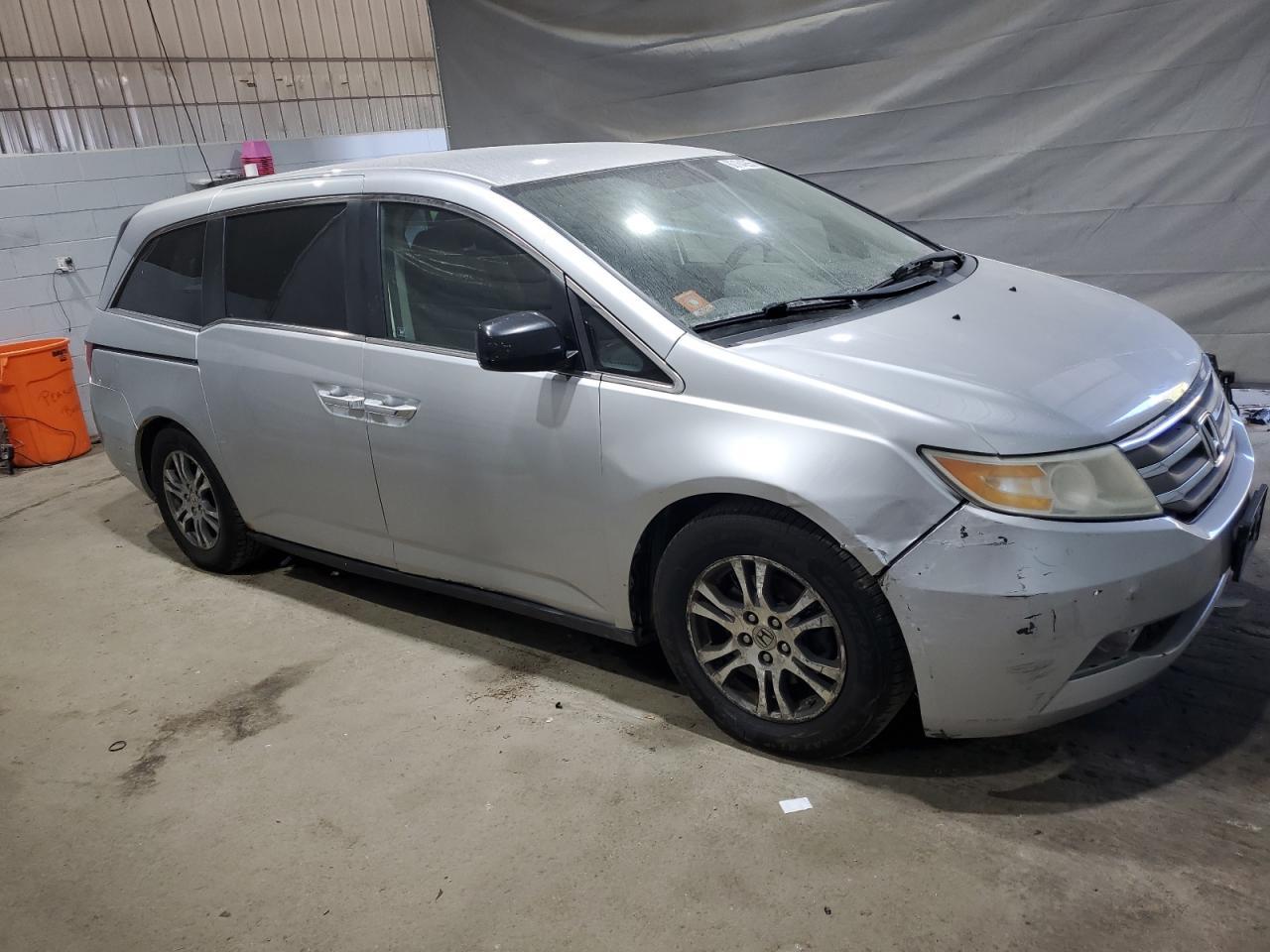 2011 Honda Odyssey Ex - Image 4