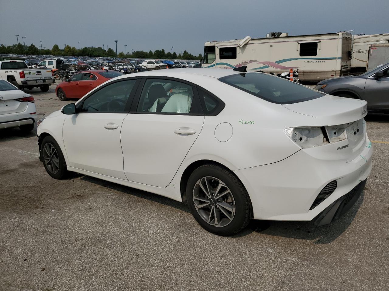 2023 Kia Forte Lx - Фото 2