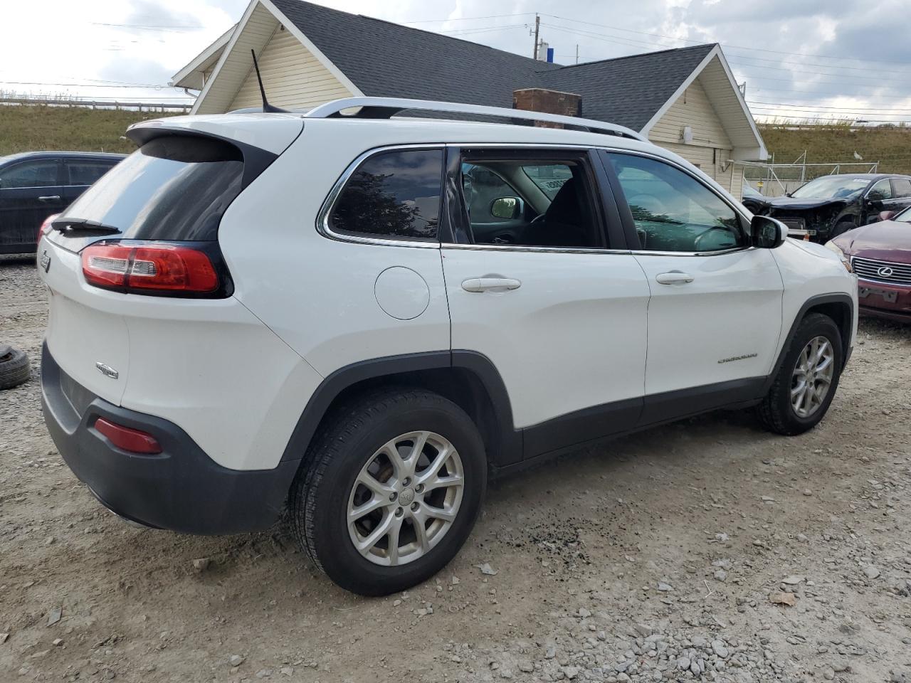 2016 Jeep Cherokee Latitude - Фото 3