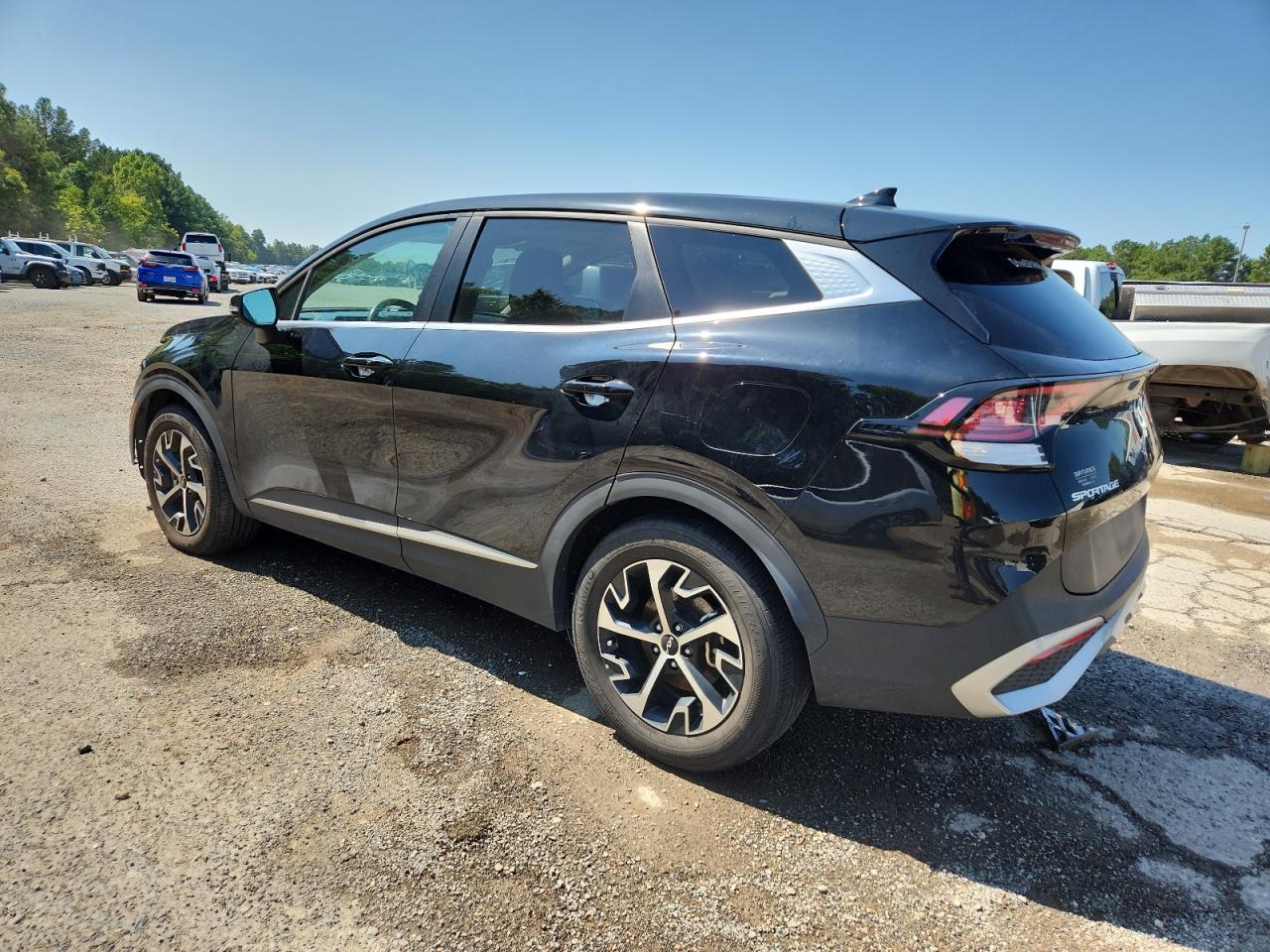 2023 Kia Sportage Ex - Image 2