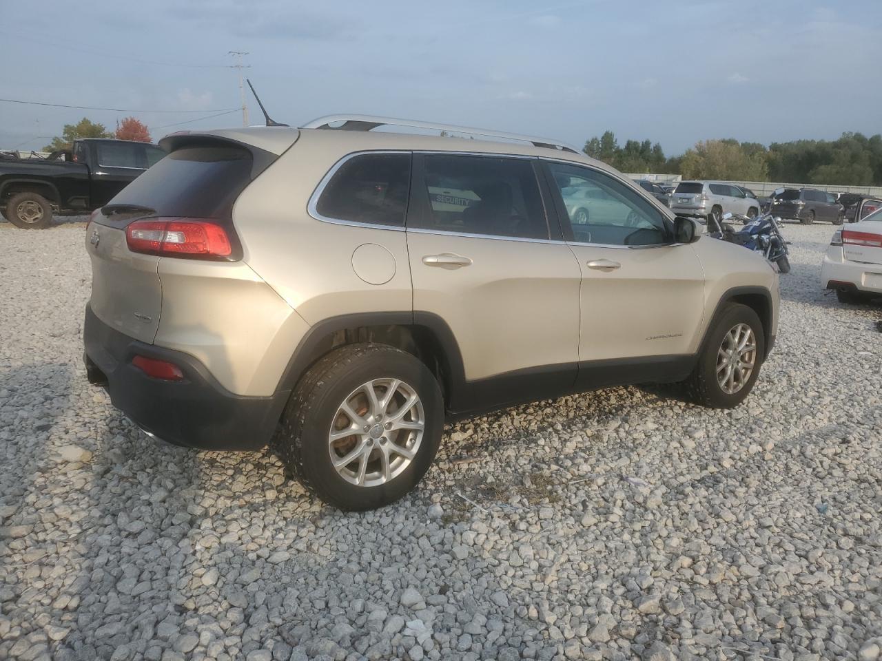 2015 Jeep Cherokee Latitude - Фото 3