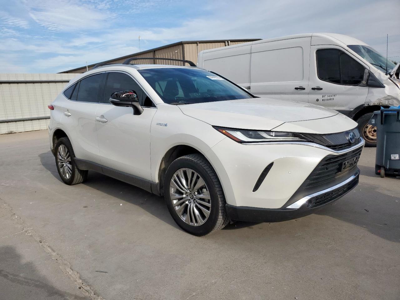 2021 Toyota Venza Le - Фото 4