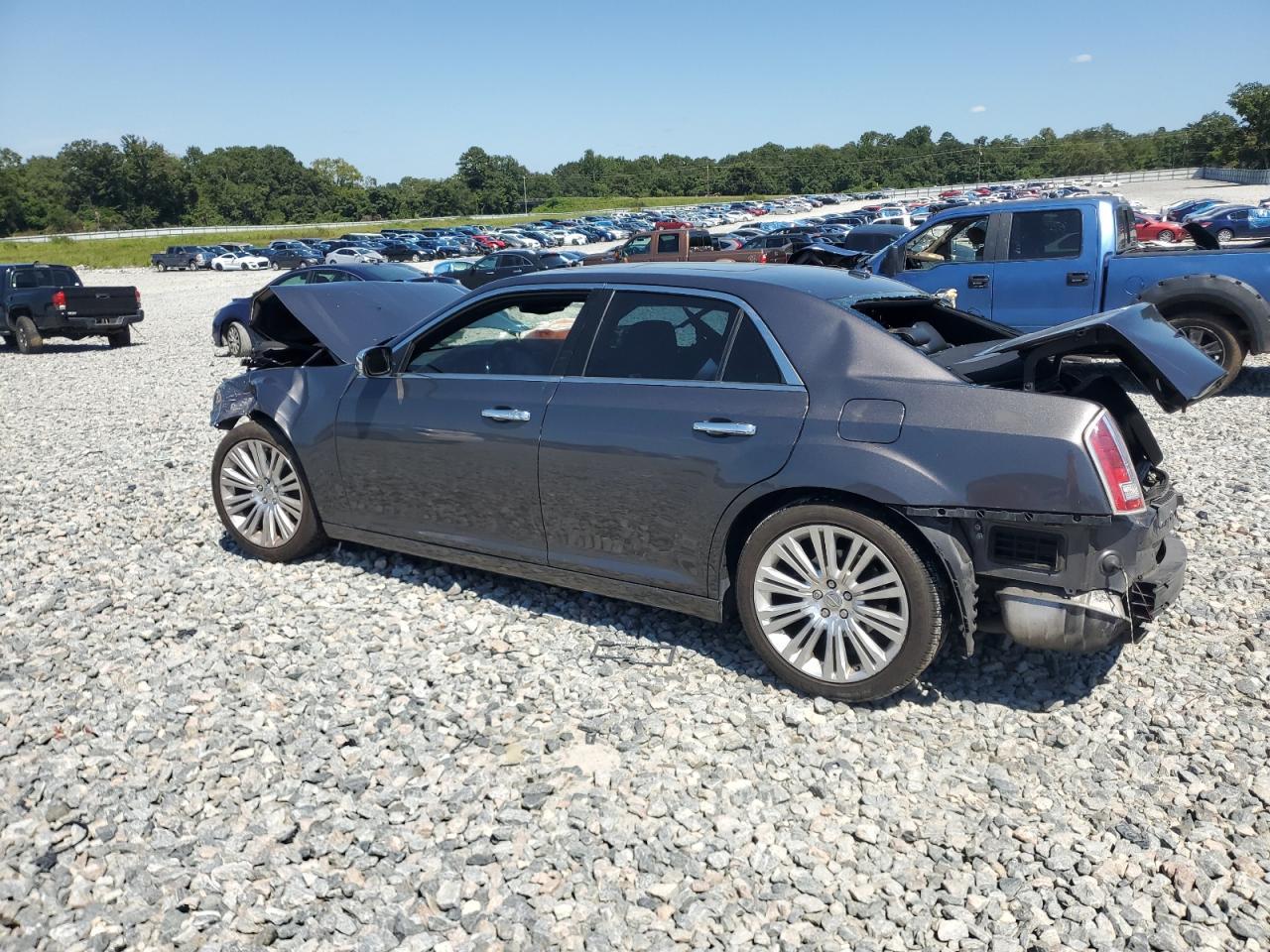 2014 Chrysler 300C - Фото 2