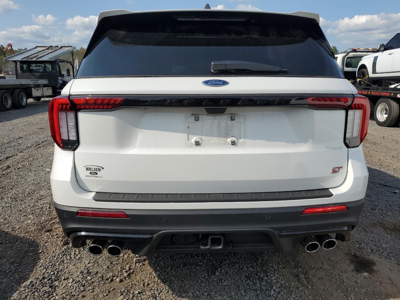 2025 Ford Explorer St - Фото 6