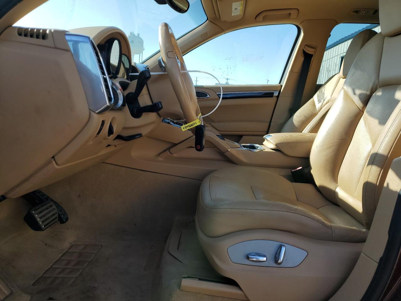 2012 Porsche Cayenne S Hybrid - Image 7