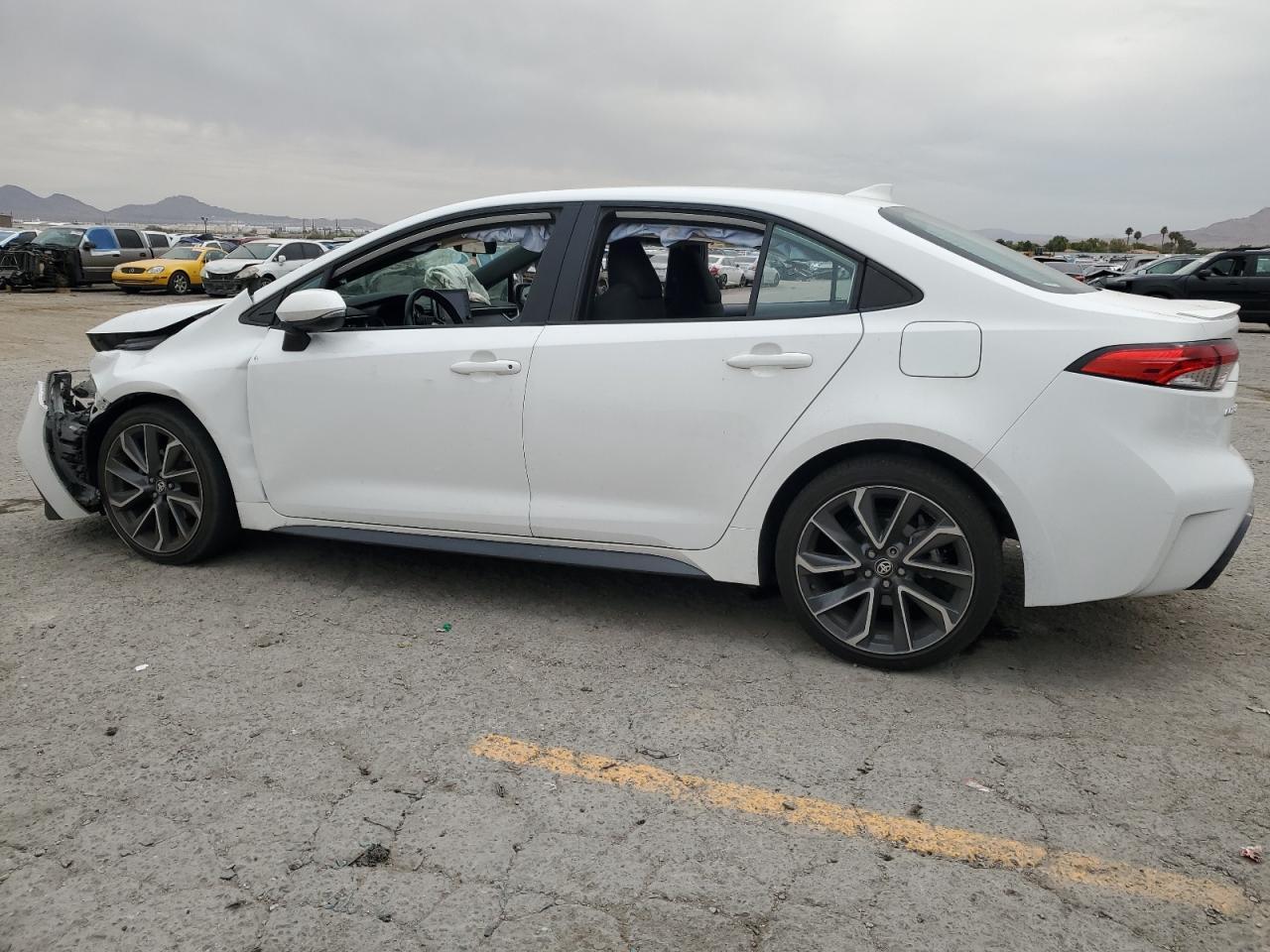2020 Toyota Corolla Se - Фото 2