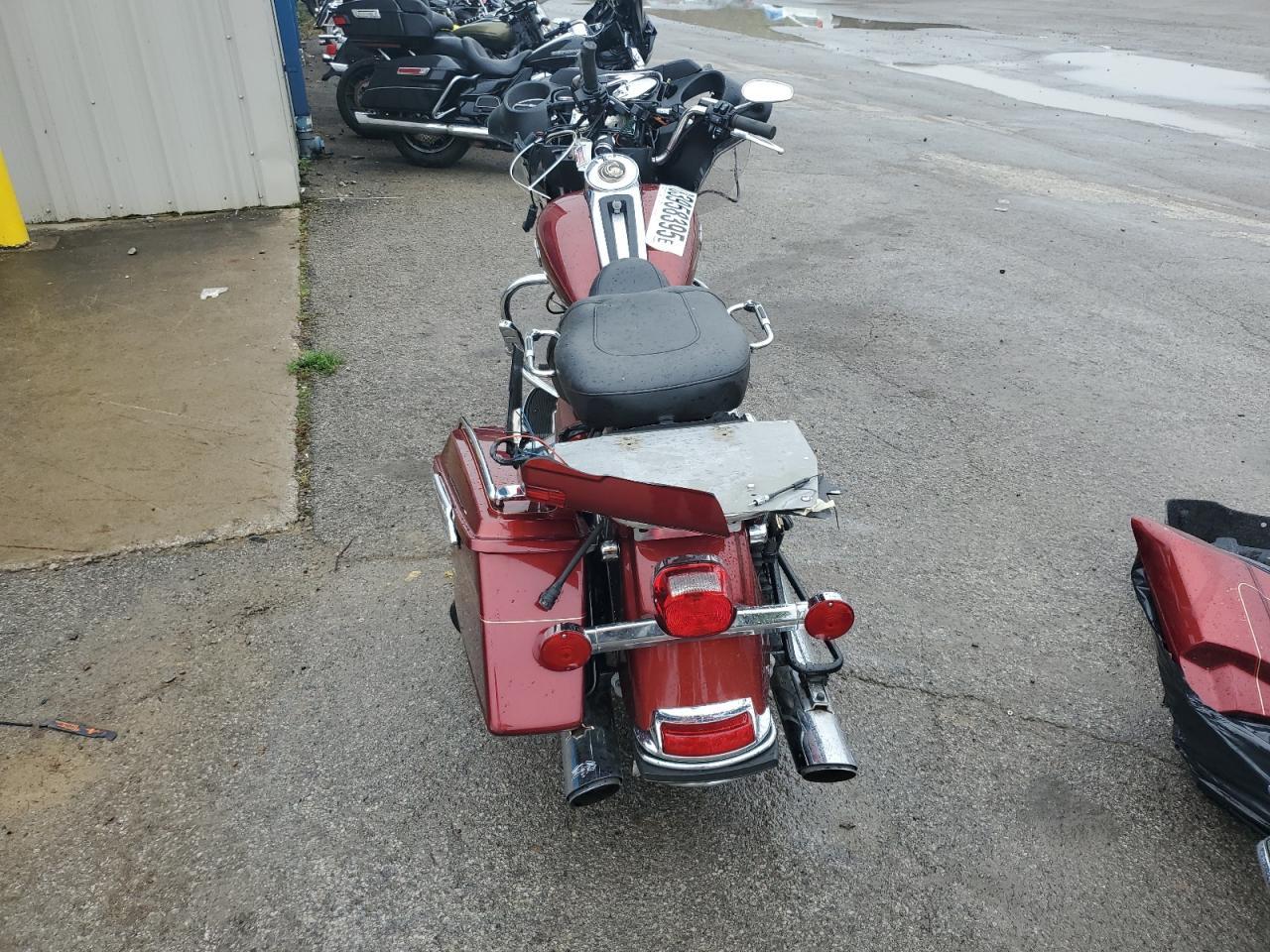 2010 Harley-Davidson Flhtcu - Фото 4