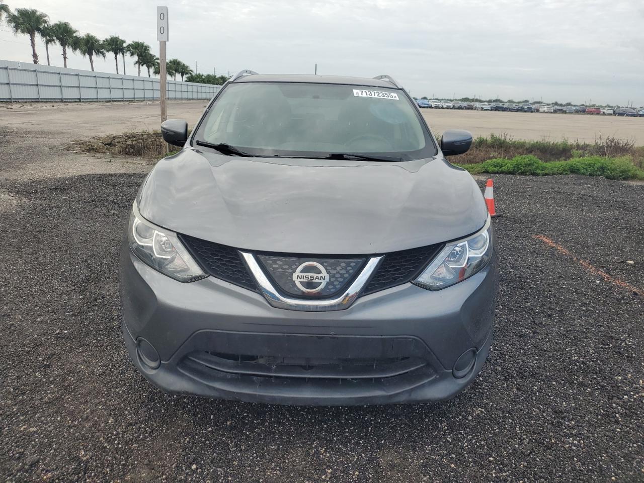 2018 Nissan Rogue Sport S - Image 5
