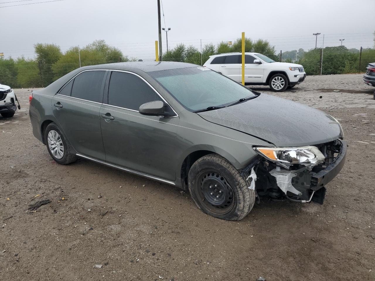 2014 Toyota Camry L - Фото 4