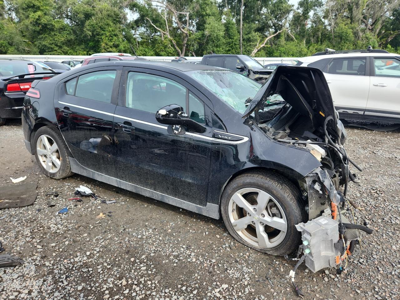 2015 Chevrolet Volt - Image 4